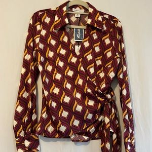 Cupcakes & Cashmere Ladies Blouse Size Small NWT Long Sleeve Tie Front